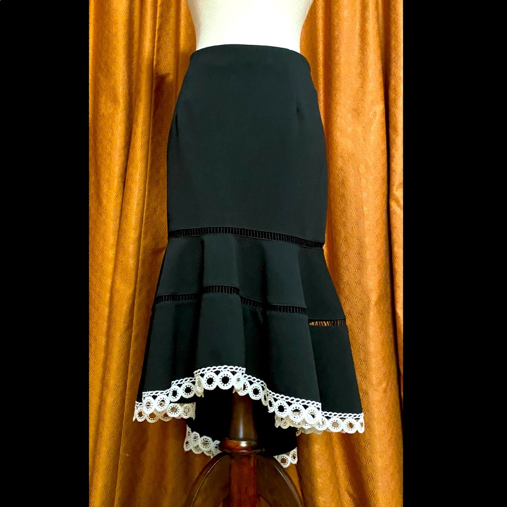 Asymmetrical hi-lo skirt, size M
